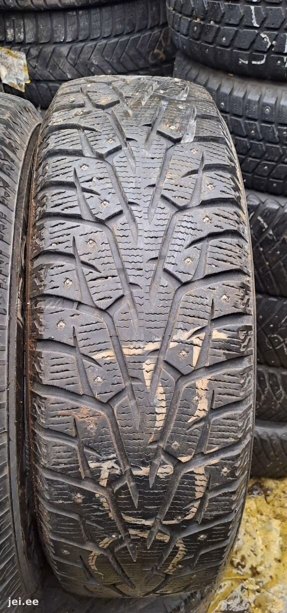 225/70R16 Yokohama Ice Guard Stud / 8mm – pilt 2/2