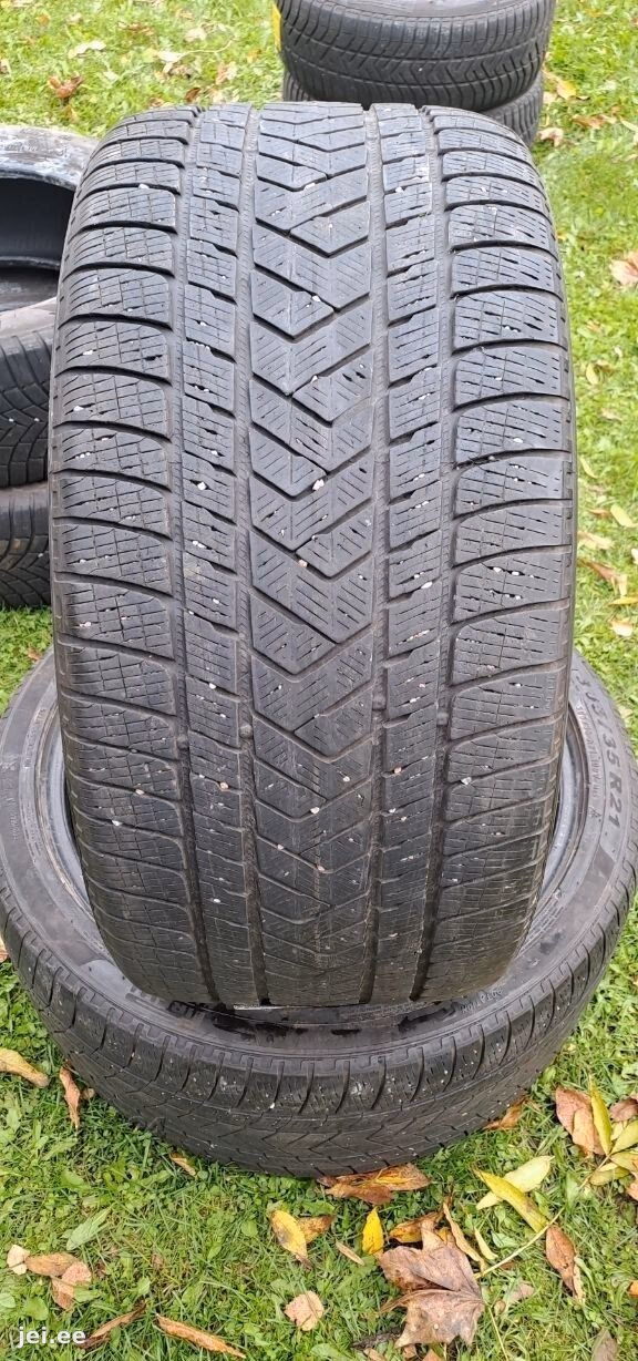 305/35R21 Pirelli Scorpion Winter, 109V, 4022, 5-6mm – pilt 2/2
